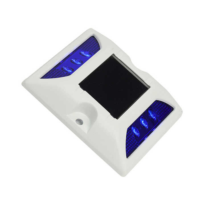 Φωτεινές Ηλιακές LED οδικές πύλες Διαμέτρου 5mm Με IP68 Προστασία οδική σήμανση